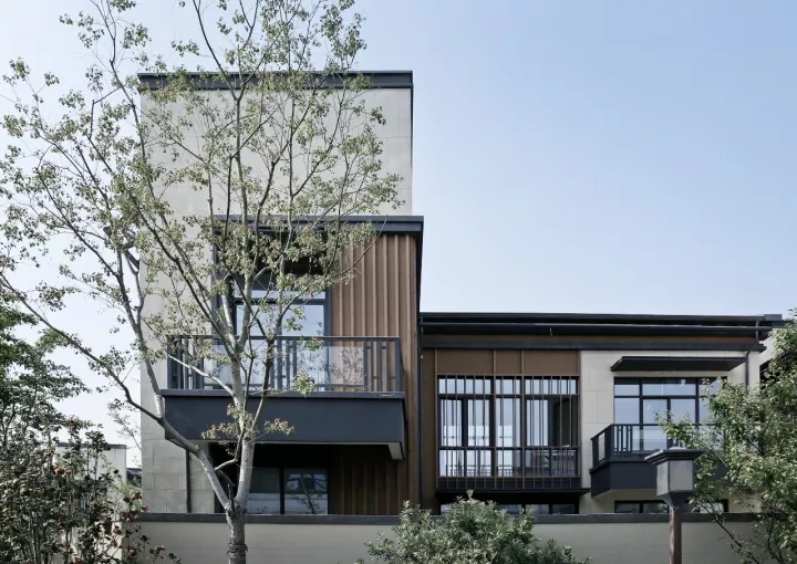 表部空间景观通过高度差同时被室内利用