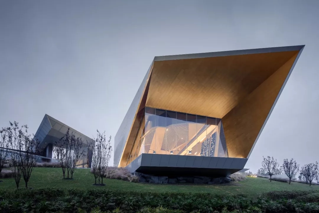 面向五彩池的窗口，南宫NG28构筑设计